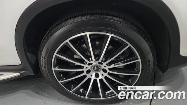 2019 Mercedes-Benz GLC-Class X253 GLC300 4MATIC AMG Line Sold VIN WDC0G4KBXKF631480 – photo 19 2019 Mercedes-Benz GLC-Class X253 GLC300 4MATIC AMG Line Sold VIN WDC0G4KBXKF631480 – photo 19
