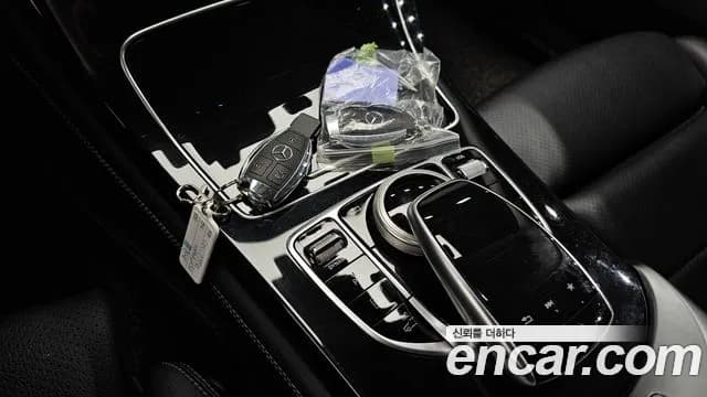 2019 Mercedes-Benz GLC-Class X253 GLC350e 4MATIC Sold VIN WDC0G5EB0KF499749 – engine bay 2019 Mercedes-Benz GLC-Class X253 GLC350e 4MATIC Sold VIN WDC0G5EB0KF499749 – engine bay
