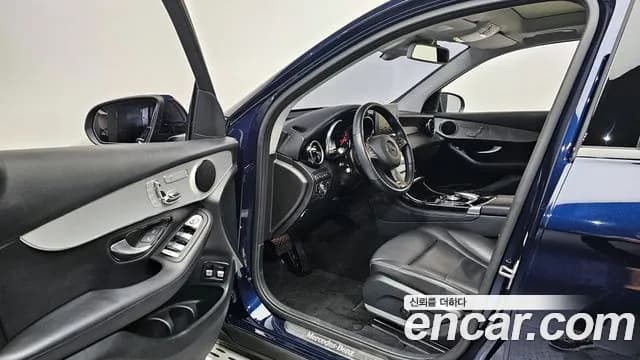 2019 Mercedes-Benz GLC-Class X253 GLC350e 4MATIC Premium Sold VIN WDC0G5EB1KF519734 – photo 16 2019 Mercedes-Benz GLC-Class X253 GLC350e 4MATIC Premium Sold VIN WDC0G5EB1KF519734 – photo 16