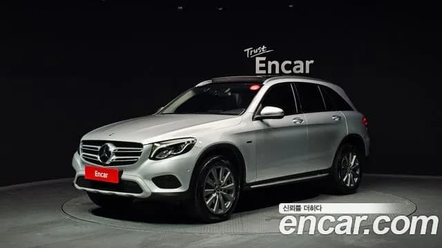 2019 Mercedes-Benz GLC-Class X253 GLC350e 4MATIC Premium Sold VIN WDC0G5EB1KF661159 – front exterior 2019 Mercedes-Benz GLC-Class X253 GLC350e 4MATIC Premium Sold VIN WDC0G5EB1KF661159 – front exterior