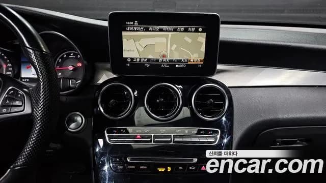 2019 Mercedes-Benz GLC-Class X253 GLC350e 4MATIC Premium Sold VIN WDC0G5EB1KF661159 – interior seats 2019 Mercedes-Benz GLC-Class X253 GLC350e 4MATIC Premium Sold VIN WDC0G5EB1KF661159 – interior seats