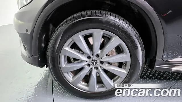 2019 Mercedes-Benz GLC-Class X253 GLC350e 4MATIC Premium Sold VIN WDC0G5EB5KF536908 – photo 11 2019 Mercedes-Benz GLC-Class X253 GLC350e 4MATIC Premium Sold VIN WDC0G5EB5KF536908 – photo 11