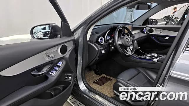 2018 Mercedes-Benz GLC-Class X253 GLC350e 4MATIC Premium Sold VIN WDC0G5EB6JF362037 – photo 18 2018 Mercedes-Benz GLC-Class X253 GLC350e 4MATIC Premium Sold VIN WDC0G5EB6JF362037 – photo 18