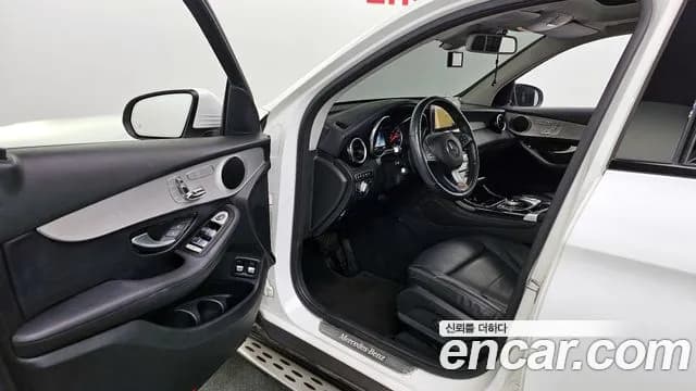 2018 Mercedes-Benz GLC-Class X253 GLC350e 4MATIC Premium Sold VIN WDC0G5EB6JF446665 – side profile 2018 Mercedes-Benz GLC-Class X253 GLC350e 4MATIC Premium Sold VIN WDC0G5EB6JF446665 – side profile