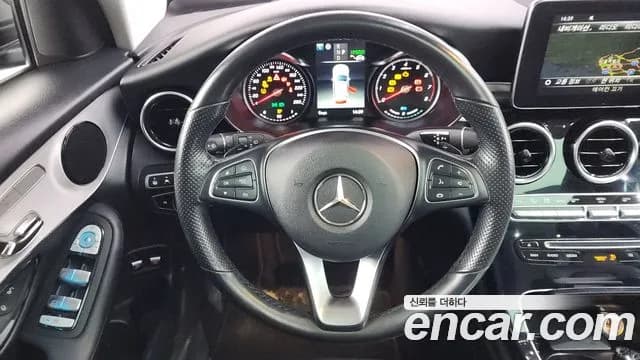 2019 Mercedes-Benz GLC-Class X253 GLC350e 4MATIC Premium Sold VIN WDC0G5EB6KF512844 – side profile 2019 Mercedes-Benz GLC-Class X253 GLC350e 4MATIC Premium Sold VIN WDC0G5EB6KF512844 – side profile