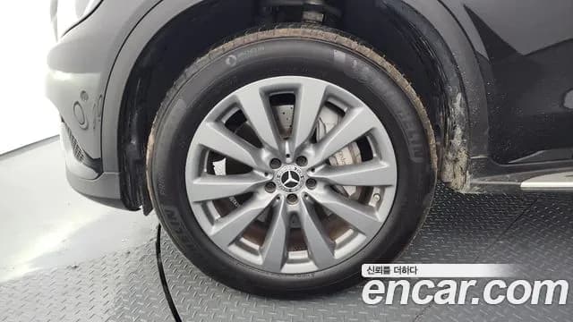 2019 Mercedes-Benz GLC-Class X253 GLC350e 4MATIC Premium Sold VIN WDC0G5EB6KF512844 – undercarriage 2019 Mercedes-Benz GLC-Class X253 GLC350e 4MATIC Premium Sold VIN WDC0G5EB6KF512844 – undercarriage