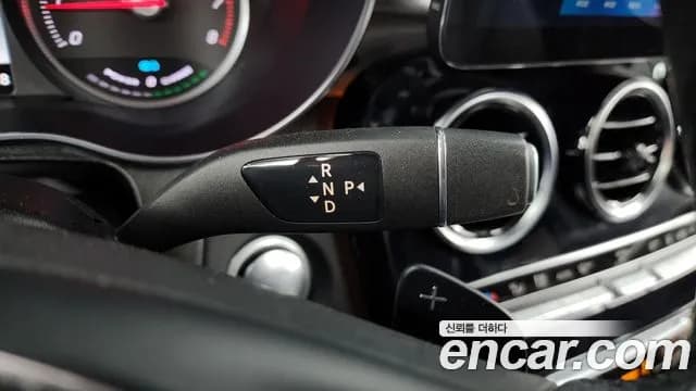 2019 Mercedes-Benz GLC-Class X253 GLC350e 4MATIC Premium Sold VIN WDC0G5EB7KF534609 – exterior detail 2019 Mercedes-Benz GLC-Class X253 GLC350e 4MATIC Premium Sold VIN WDC0G5EB7KF534609 – exterior detail