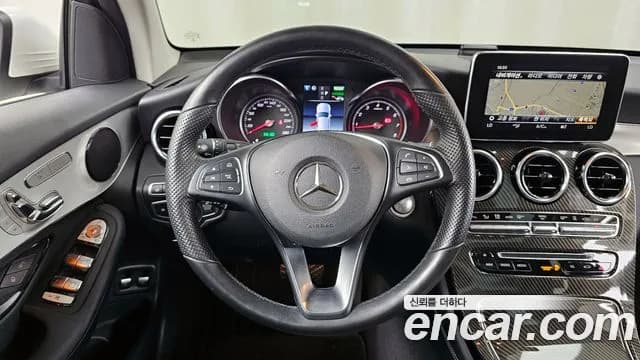 2019 Mercedes-Benz GLC-Class X253 GLC350e 4MATIC Premium Sold VIN WDC0G5EB8KF524414 – front exterior 2019 Mercedes-Benz GLC-Class X253 GLC350e 4MATIC Premium Sold VIN WDC0G5EB8KF524414 – front exterior