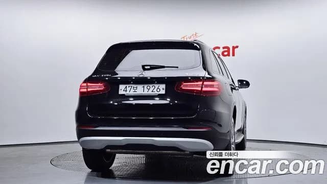 2019 Mercedes-Benz GLC-Class X253 GLC350e 4MATIC Premium Sold VIN WDC0G5EBXKF552697 – rear exterior 2019 Mercedes-Benz GLC-Class X253 GLC350e 4MATIC Premium Sold VIN WDC0G5EBXKF552697 – rear exterior
