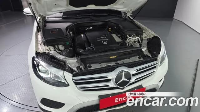 2019 Mercedes-Benz GLC-Class X253 GLC350e 4MATIC Premium Sold VIN WDC0G5EBXKF588163 – front exterior 2019 Mercedes-Benz GLC-Class X253 GLC350e 4MATIC Premium Sold VIN WDC0G5EBXKF588163 – front exterior