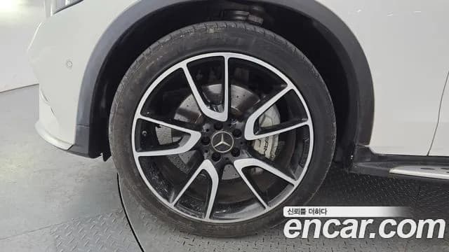 2017 Mercedes-Benz GLC-Class X253 AMG GLC43 4MATIC Sold VIN WDC0G6EB9HF186195 – exterior detail 2017 Mercedes-Benz GLC-Class X253 AMG GLC43 4MATIC Sold VIN WDC0G6EB9HF186195 – exterior detail