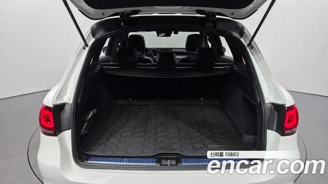 2020 Mercedes-Benz GLC-Class X253 GLC300 4MATIC Sold VIN WDC0G8EBXLF751056 – rear exterior 2020 Mercedes-Benz GLC-Class X253 GLC300 4MATIC Sold VIN WDC0G8EBXLF751056 – rear exterior