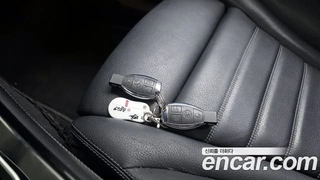 2018 Mercedes-Benz GLC-Class X253 GLC220 d 4MATIC Premium Coupe Sold VIN WDC0J0FB1JF332740 – interior seats 2018 Mercedes-Benz GLC-Class X253 GLC220 d 4MATIC Premium Coupe Sold VIN WDC0J0FB1JF332740 – interior seats
