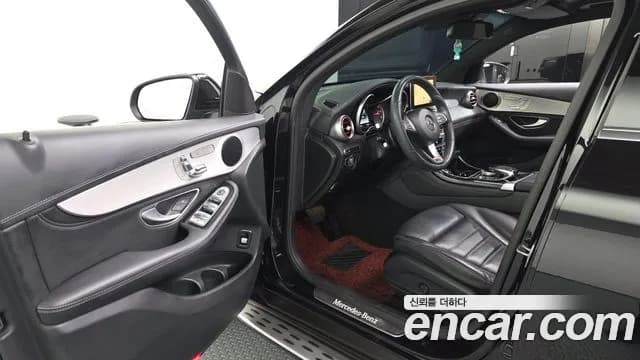 2017 Mercedes-Benz GLC-Class X253 GLC220 d 4MATIC Premium Coupe Sold VIN WDC0J0FB5HF225250 – interior seats 2017 Mercedes-Benz GLC-Class X253 GLC220 d 4MATIC Premium Coupe Sold VIN WDC0J0FB5HF225250 – interior seats