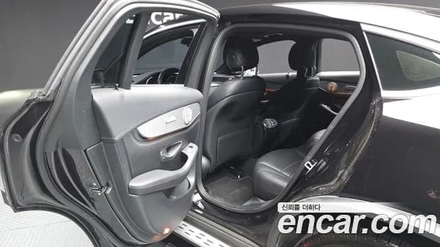 2017 Mercedes-Benz GLC-Class X253 GLC220 d 4MATIC Premium Coupe Sold VIN WDC0J0FB5HF277204 – photo 28 2017 Mercedes-Benz GLC-Class X253 GLC220 d 4MATIC Premium Coupe Sold VIN WDC0J0FB5HF277204 – photo 28