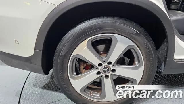 2019 Mercedes-Benz GLC-Class X253 GCL300 4MATIC Coupe Sold VIN WDC0J4KB0KF514606 – photo 35 2019 Mercedes-Benz GLC-Class X253 GCL300 4MATIC Coupe Sold VIN WDC0J4KB0KF514606 – photo 35