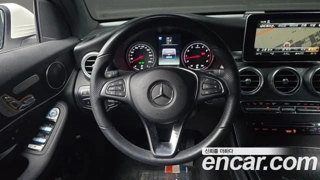 2019 Mercedes-Benz GLC-Class X253 GCL300 4MATIC Coupe Sold VIN WDC0J4KB0KF669754 – front exterior 2019 Mercedes-Benz GLC-Class X253 GCL300 4MATIC Coupe Sold VIN WDC0J4KB0KF669754 – front exterior