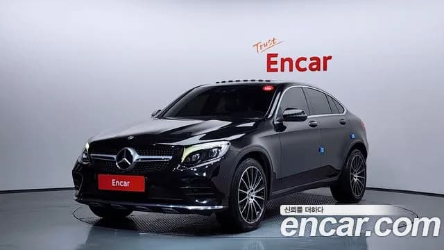 2019 Mercedes-Benz GLC-Class X253 GLC300 4MATIC AMG Line Coupe Sold VIN WDC0J4KB5KF642372 – interior seats 2019 Mercedes-Benz GLC-Class X253 GLC300 4MATIC AMG Line Coupe Sold VIN WDC0J4KB5KF642372 – interior seats