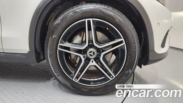 2019 Mercedes-Benz GLC-Class X253 GCL300 4MATIC Coupe Sold VIN WDC0J4KBXKF519716 – photo 23 2019 Mercedes-Benz GLC-Class X253 GCL300 4MATIC Coupe Sold VIN WDC0J4KBXKF519716 – photo 23