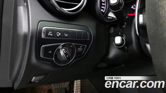 2018 Mercedes-Benz GLC-Class X253 AMG GLC43 4MATIC Coupe Sold VIN WDC0J6EBXJF338024 – exterior detail 2018 Mercedes-Benz GLC-Class X253 AMG GLC43 4MATIC Coupe Sold VIN WDC0J6EBXJF338024 – exterior detail