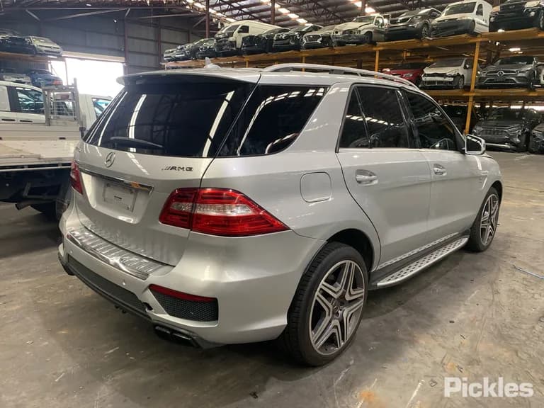 2013 Mercedes-Benz M-Class Used VIN WDC1660742A332600 – undercarriage 2013 Mercedes-Benz M-Class Used VIN WDC1660742A332600 – undercarriage