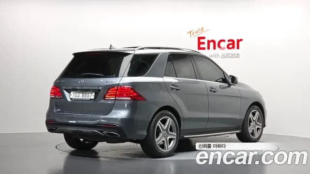 2018 Mercedes-Benz GLE-Class W166 GLE350 d 4MATIC Premium Sold VIN WDCDA2EB3JB067292 – trunk area 2018 Mercedes-Benz GLE-Class W166 GLE350 d 4MATIC Premium Sold VIN WDCDA2EB3JB067292 – trunk area