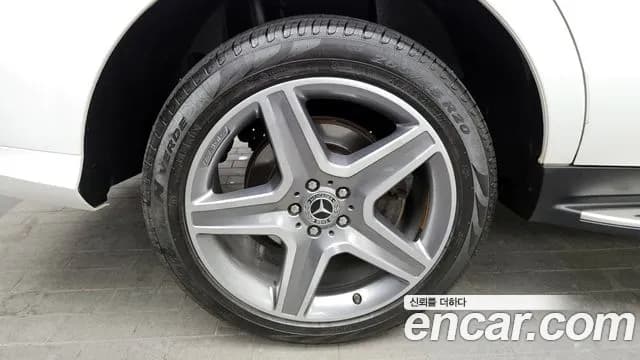 2017 Mercedes-Benz GLE-Class W166 GLE350 d 4MATIC Sold VIN WDCDA2EB5HA906147 – front exterior 2017 Mercedes-Benz GLE-Class W166 GLE350 d 4MATIC Sold VIN WDCDA2EB5HA906147 – front exterior
