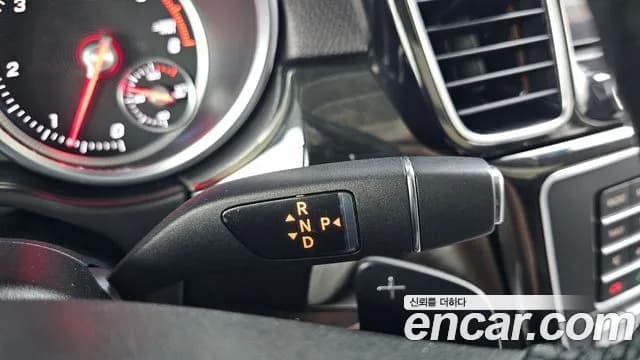 2017 Mercedes-Benz GLE-Class W166 GLE350 d 4MATIC Sold VIN WDCDA2EB6HA912846 – engine bay 2017 Mercedes-Benz GLE-Class W166 GLE350 d 4MATIC Sold VIN WDCDA2EB6HA912846 – engine bay