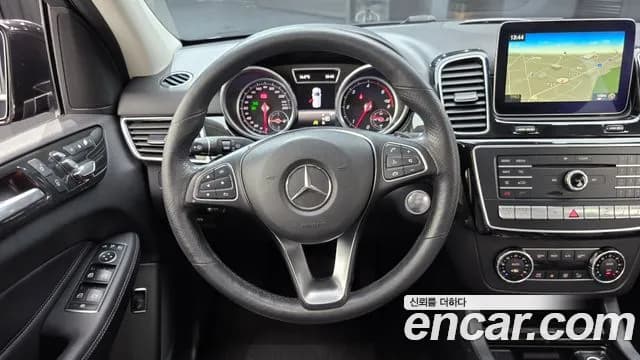 2017 Mercedes-Benz GLE-Class W166 GLE350 d 4MATIC Sold VIN WDCDA2EBXHA945137 – photo 13 2017 Mercedes-Benz GLE-Class W166 GLE350 d 4MATIC Sold VIN WDCDA2EBXHA945137 – photo 13