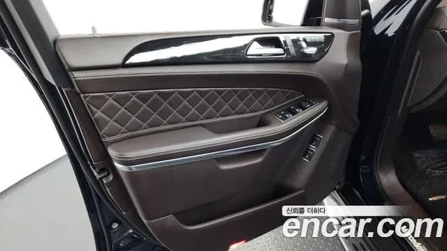 2017 Mercedes-Benz GLS-Class X166 GLS500 4MATIC Sold VIN WDCDF7DE4HA833993 – photo 26 2017 Mercedes-Benz GLS-Class X166 GLS500 4MATIC Sold VIN WDCDF7DE4HA833993 – photo 26