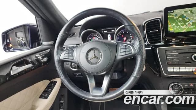 2017 Mercedes-Benz GLS-Class X166 GLS500 4MATIC Sold VIN WDCDF7DEXHA836977 – photo 13 2017 Mercedes-Benz GLS-Class X166 GLS500 4MATIC Sold VIN WDCDF7DEXHA836977 – photo 13