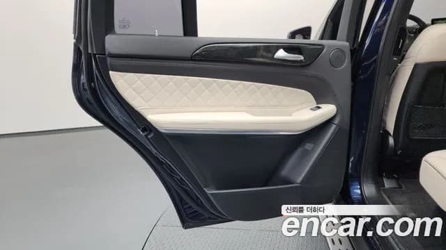 2017 Mercedes-Benz GLS-Class X166 GLS500 4MATIC Sold VIN WDCDF7DEXHA836977 – photo 25 2017 Mercedes-Benz GLS-Class X166 GLS500 4MATIC Sold VIN WDCDF7DEXHA836977 – photo 25