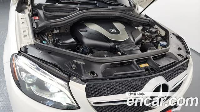 2017 Mercedes-Benz GLE-Class W166 GLE350 d 4MATIC Coupe Sold VIN WDCED2EB3HA049211 – trunk area 2017 Mercedes-Benz GLE-Class W166 GLE350 d 4MATIC Coupe Sold VIN WDCED2EB3HA049211 – trunk area