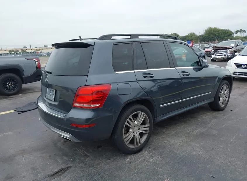 2014 MERCEDES-BENZ GLK-Class Used VIN WDCGG5HB6EG295420 – engine bay 2014 MERCEDES-BENZ GLK-Class Used VIN WDCGG5HB6EG295420 – engine bay