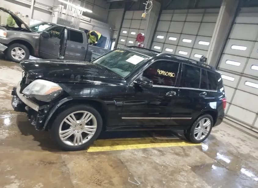 2014 MERCEDES-BENZ GLK-Class Used VIN WDCGG8JB5EG184661 – engine bay 2014 MERCEDES-BENZ GLK-Class Used VIN WDCGG8JB5EG184661 – engine bay