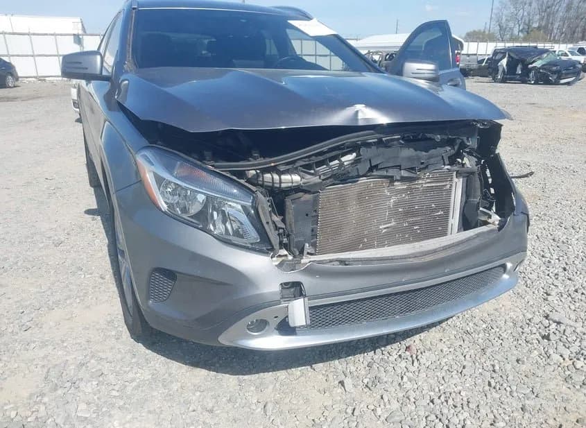 2017 MERCEDES-BENZ GLA-Class Used VIN WDCTG4EB4HJ301803 – interior seats 2017 MERCEDES-BENZ GLA-Class Used VIN WDCTG4EB4HJ301803 – interior seats