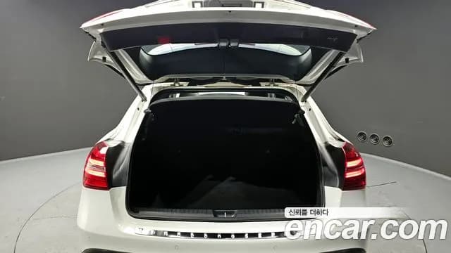 2018 Mercedes-Benz GLA-Class X156 GLA220 Premium Sold VIN WDCTG4FB0JJ492639 – exterior detail 2018 Mercedes-Benz GLA-Class X156 GLA220 Premium Sold VIN WDCTG4FB0JJ492639 – exterior detail