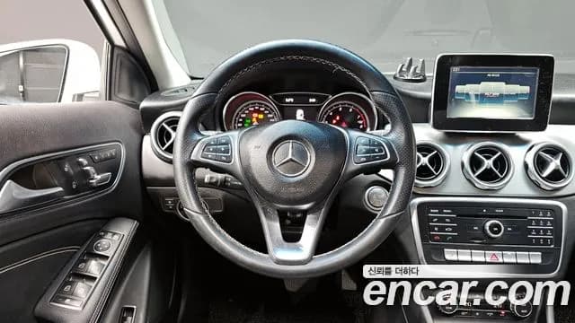2018 Mercedes-Benz GLA-Class X156 GLA220 Premium Sold VIN WDCTG4FB0JJ492639 – photo 16 2018 Mercedes-Benz GLA-Class X156 GLA220 Premium Sold VIN WDCTG4FB0JJ492639 – photo 16
