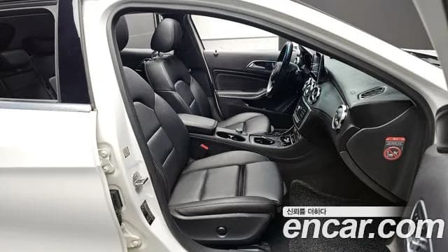 2018 Mercedes-Benz GLA-Class X156 GLA220 Premium Sold VIN WDCTG4FB0JJ492639 – photo 18 2018 Mercedes-Benz GLA-Class X156 GLA220 Premium Sold VIN WDCTG4FB0JJ492639 – photo 18
