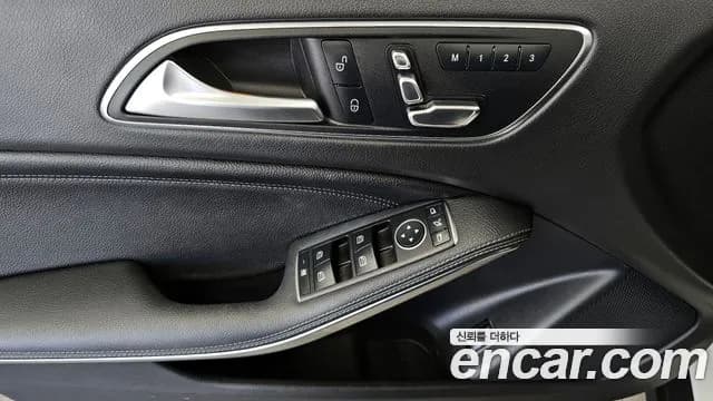 2018 Mercedes-Benz GLA-Class X156 GLA220 Premium Sold VIN WDCTG4FB1JJ485523 – photo 24 2018 Mercedes-Benz GLA-Class X156 GLA220 Premium Sold VIN WDCTG4FB1JJ485523 – photo 24