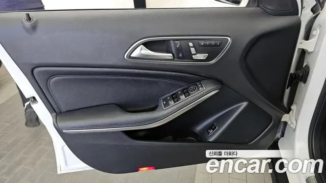 2018 Mercedes-Benz GLA-Class X156 GLA220 Premium Sold VIN WDCTG4FB1JJ485523 – photo 31 2018 Mercedes-Benz GLA-Class X156 GLA220 Premium Sold VIN WDCTG4FB1JJ485523 – photo 31