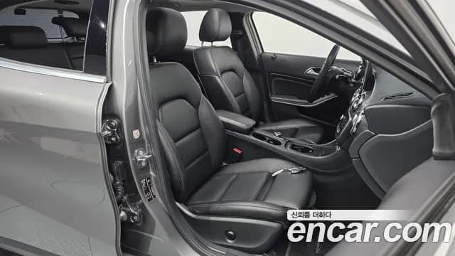 2019 Mercedes-Benz GLA-Class X156 GLA220 Premium Sold VIN WDCTG4FB3KJ572633 – photo 14 2019 Mercedes-Benz GLA-Class X156 GLA220 Premium Sold VIN WDCTG4FB3KJ572633 – photo 14