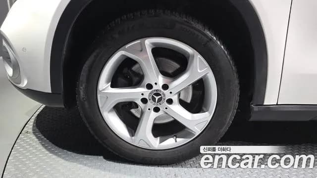 2019 Mercedes-Benz GLA-Class X156 GLA220 Sold VIN WDCTG4FB5KJ553937 – engine bay 2019 Mercedes-Benz GLA-Class X156 GLA220 Sold VIN WDCTG4FB5KJ553937 – engine bay
