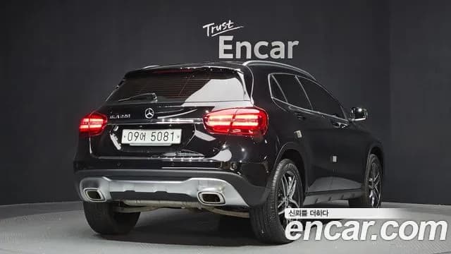 2019 Mercedes-Benz GLA-Class X156 GLA220 Sold VIN WDCTG4FB8KJ533553 – trunk area 2019 Mercedes-Benz GLA-Class X156 GLA220 Sold VIN WDCTG4FB8KJ533553 – trunk area