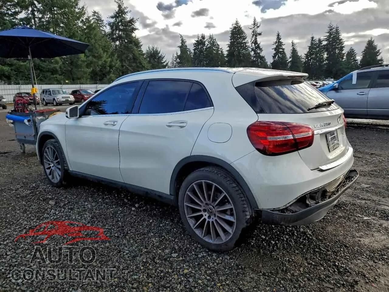 2018 MERCEDES-BENZ GLA-CLASS Damaged VIN WDCTG4GB5JJ449428 – rear exterior 2018 MERCEDES-BENZ GLA-CLASS Damaged VIN WDCTG4GB5JJ449428 – rear exterior