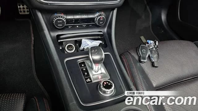 2017 Mercedes-Benz GLA-Class X156 GLA45 AMG 4MATIC Sold VIN WDCTG5CB8HJ334098 – side profile 2017 Mercedes-Benz GLA-Class X156 GLA45 AMG 4MATIC Sold VIN WDCTG5CB8HJ334098 – side profile