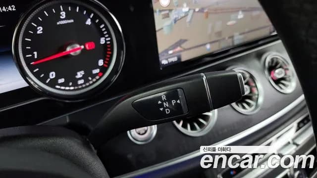 2019 Mercedes-Benz E-Class W213 E220d Coupe Sold VIN WDD1J1EB1KF102611 – interior seats 2019 Mercedes-Benz E-Class W213 E220d Coupe Sold VIN WDD1J1EB1KF102611 – interior seats