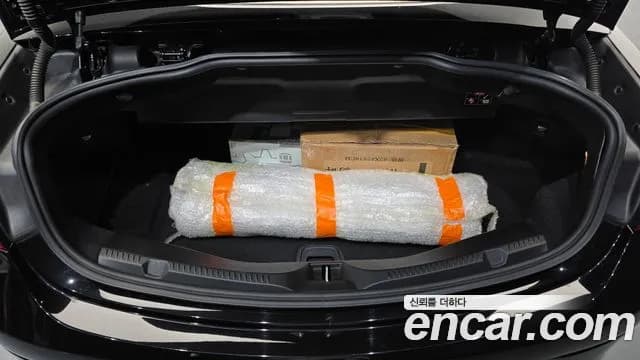2018 Mercedes-Benz E-Class W213 E220d Cabriolet Sold VIN WDD1K1EB2JF051096 – trunk area 2018 Mercedes-Benz E-Class W213 E220d Cabriolet Sold VIN WDD1K1EB2JF051096 – trunk area