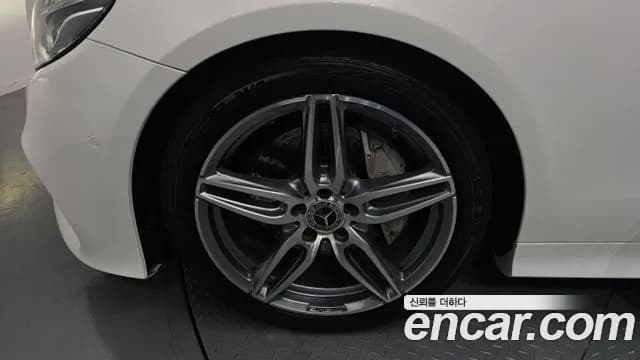 2018 Mercedes-Benz E-Class W213 E220d Cabriolet Sold VIN WDD1K1EB3JF029608 – exterior detail 2018 Mercedes-Benz E-Class W213 E220d Cabriolet Sold VIN WDD1K1EB3JF029608 – exterior detail