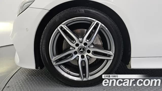 2019 Mercedes-Benz E-Class W213 E220d Cabriolet Sold VIN WDD1K1EB8KF118351 – interior seats 2019 Mercedes-Benz E-Class W213 E220d Cabriolet Sold VIN WDD1K1EB8KF118351 – interior seats